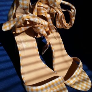 Tie up heels